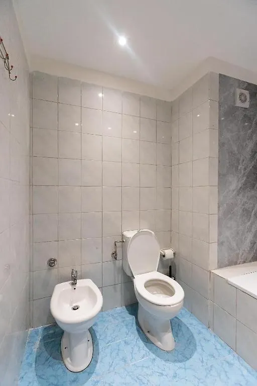 Light-2 Lovely Apartment In Тирана